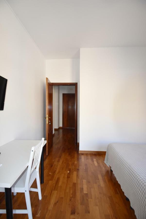 Nice And Warm Rooms Рим Екстериор снимка