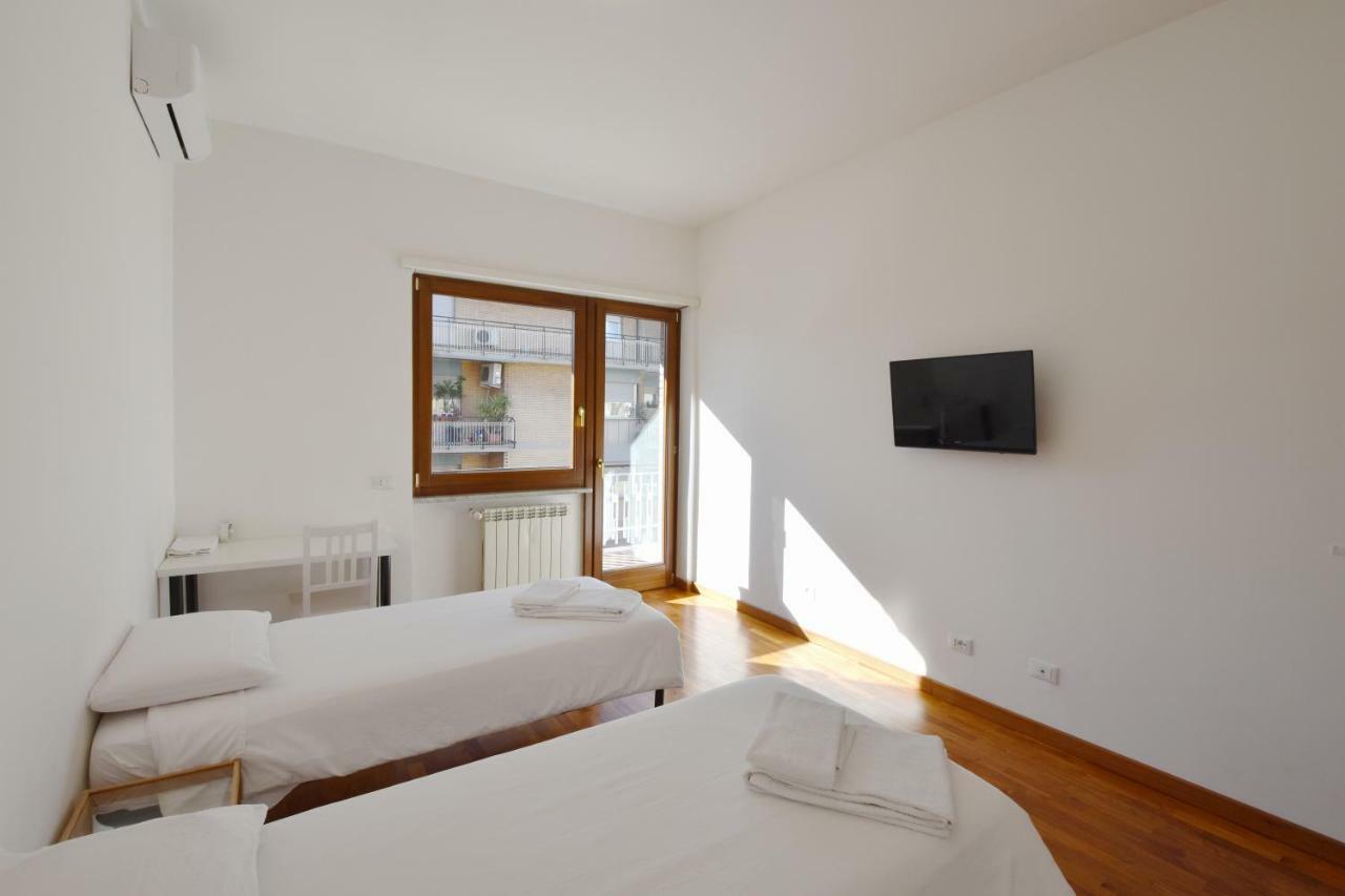 Nice And Warm Rooms Рим Екстериор снимка